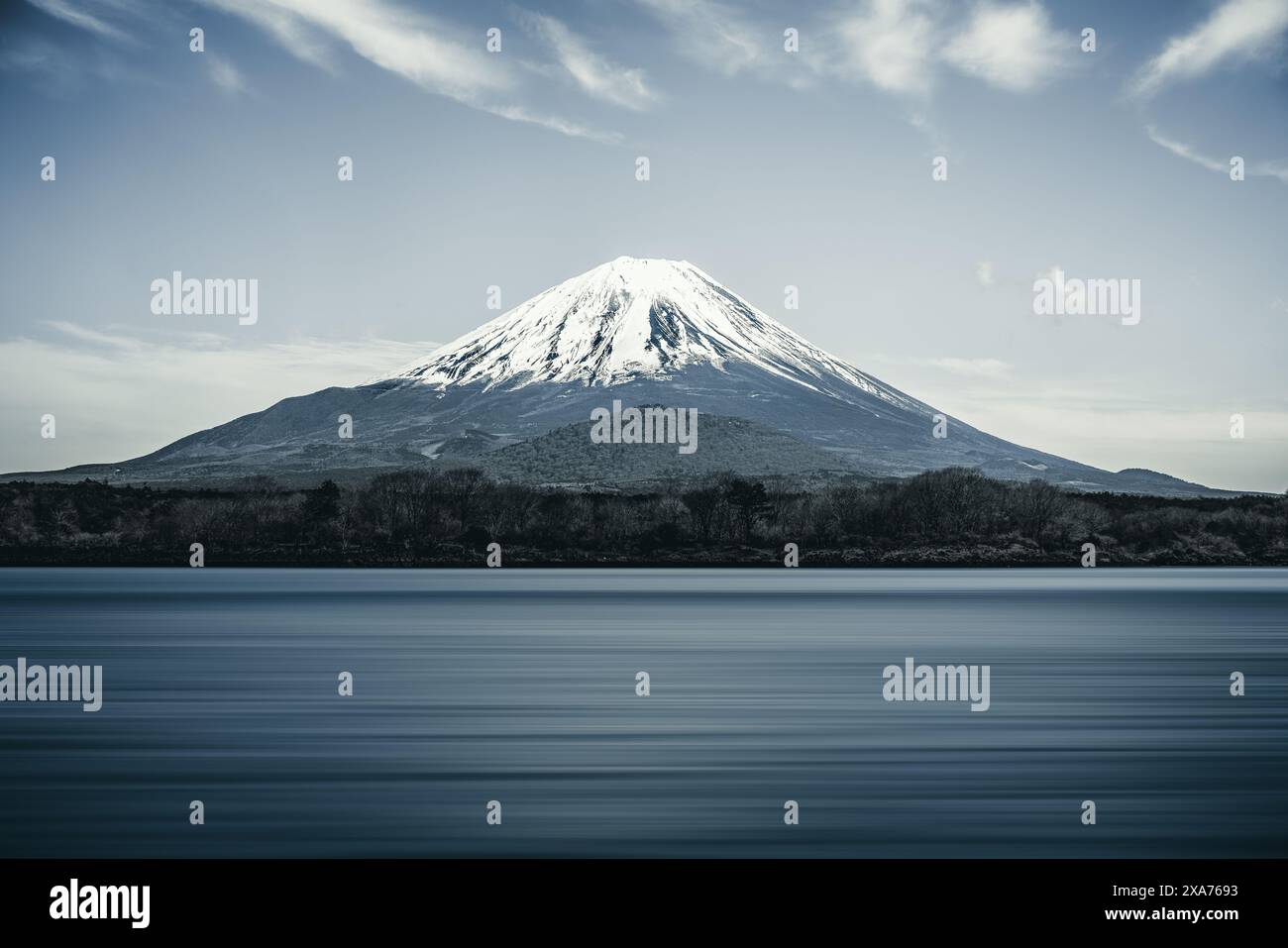 Uno scenario mozzafiato dell'iconico Monte Fuji del Giappone. Foto Stock