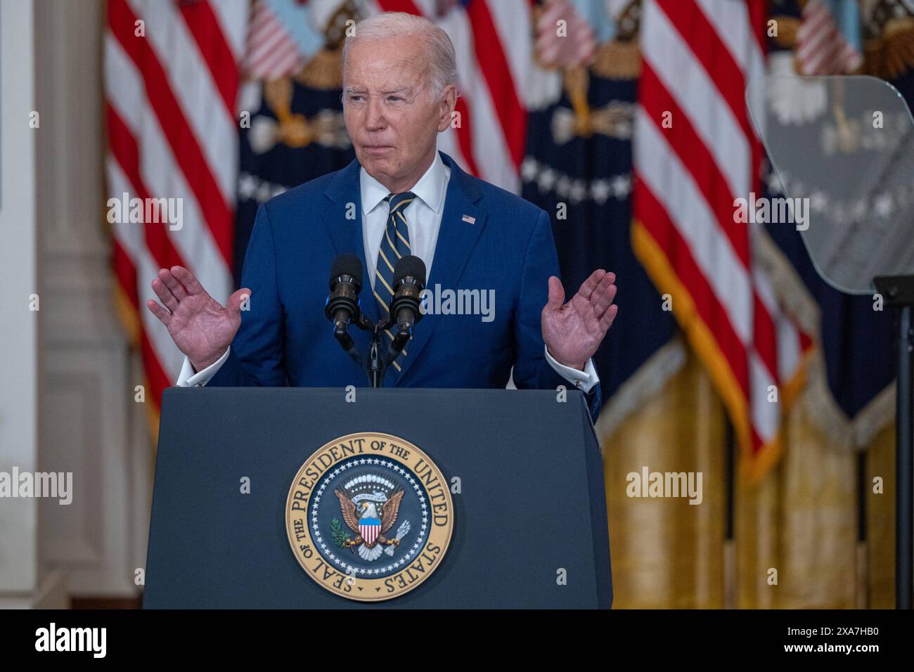 Il presidente degli Stati Uniti Joe Biden pronuncia le sue osservazioni sul confine nella sala est della Casa Bianca a Washington DC martedì 4 giugno 2024. Il Presidente Biden ha annunciato un ordine esecutivo che limita i migranti a chiedere asilo quando attraversano illegalmente il confine meridionale. Crediti: Annabelle Gordon/CNP/MediaPunch Foto Stock