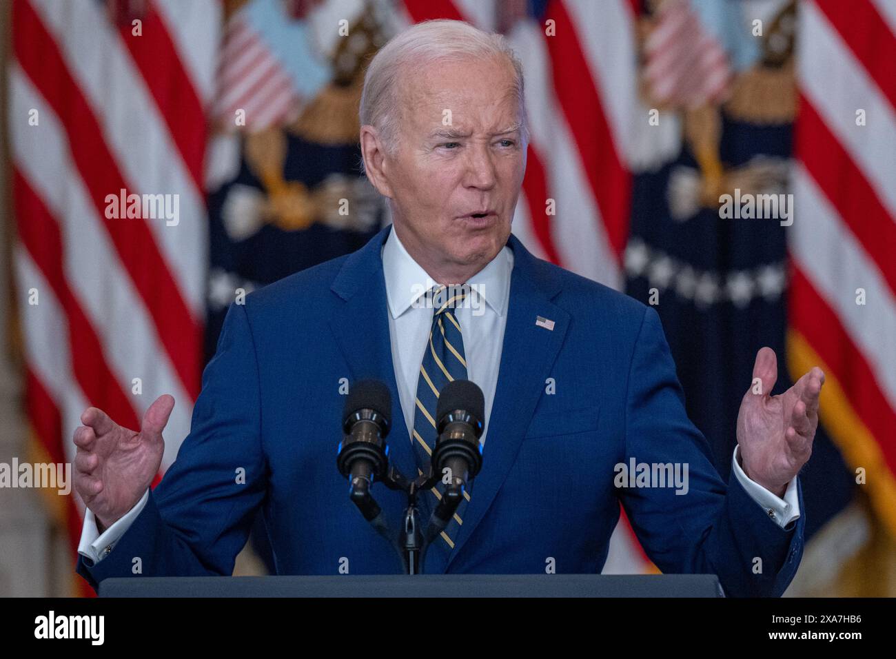 Il presidente degli Stati Uniti Joe Biden pronuncia le sue osservazioni sul confine nella sala est della Casa Bianca a Washington DC martedì 4 giugno 2024. Il Presidente Biden ha annunciato un ordine esecutivo che limita i migranti a chiedere asilo quando attraversano illegalmente il confine meridionale. Crediti: Annabelle Gordon/CNP/MediaPunch Foto Stock