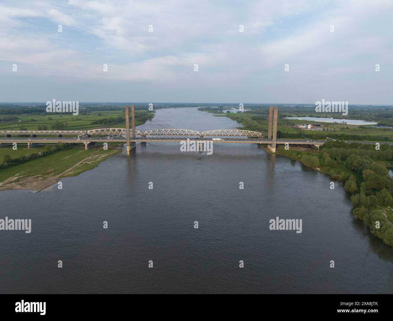 Martinus Nijhoffbrug, un ponte olandese per infrastrutture ferroviarie e stradali. Foto Stock