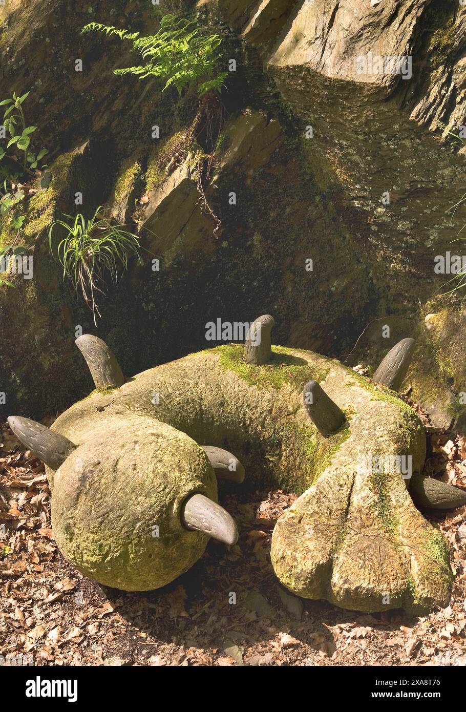 Creature dormienti nel parco del ponte di Muengsten, Germania, Renania settentrionale-Vestfalia, Solingen Foto Stock