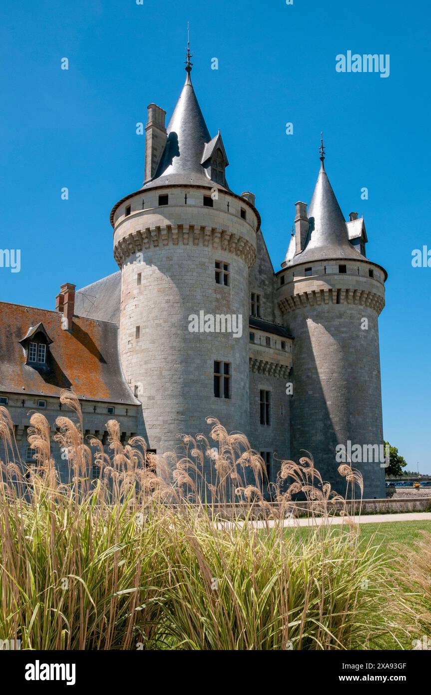 Castello di Sully-sur-Loire (XIV-XVII secolo), Sully-sur-Loire, Valle della Loira patrimonio dell'umanità dell'UNESCO, Loiret (45), Centre-Val de Loire Reg Foto Stock