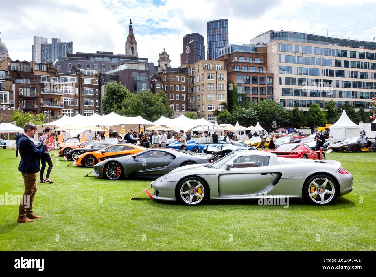 2006 Porsche Carrera GT al Concorso di Londra del 2024 presso la Honourable Artillery Company nella City of London UK Foto Stock