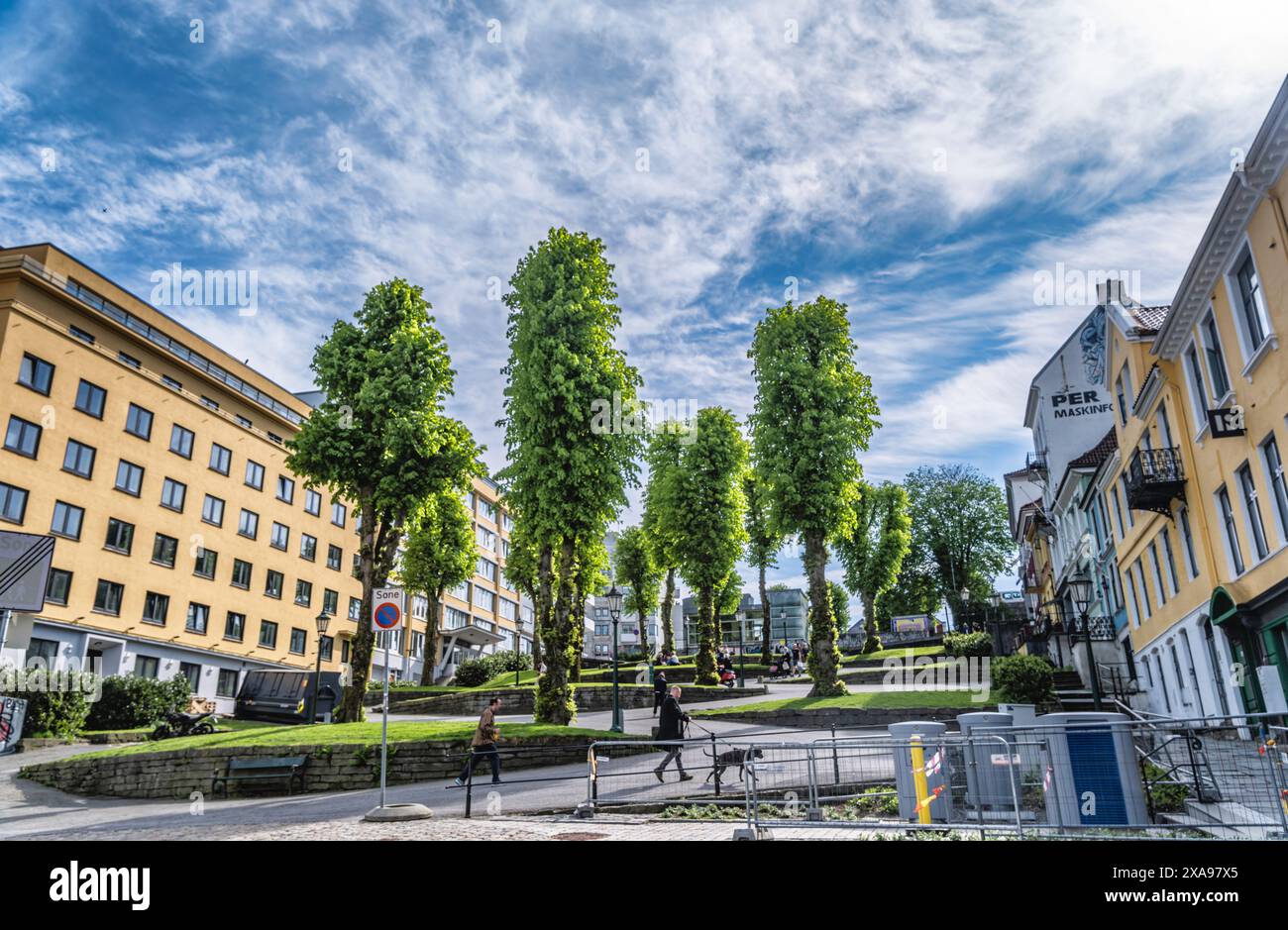 Strade con case tradizionali a Bergen, Norvegia Foto Stock