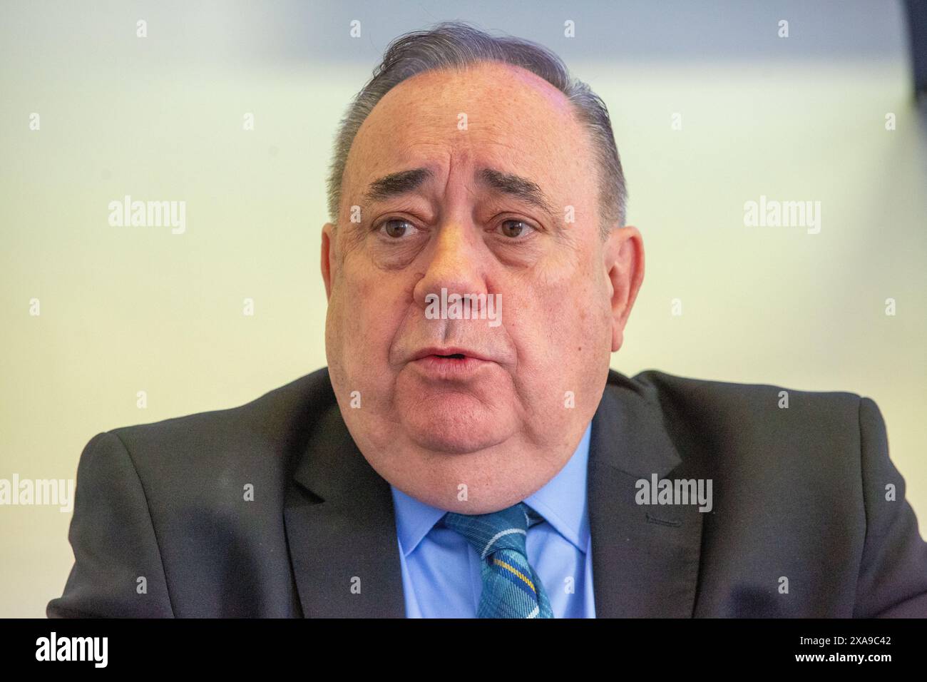 Londra, Regno Unito. 5 giugno 2024. L'ex primo ministro della Scozia e leader del partito ALBA Alex Salmond è visto parlare ad una conferenza stampa sulle elezioni generali alla Mary Summer House di Westminster Foto Stock
