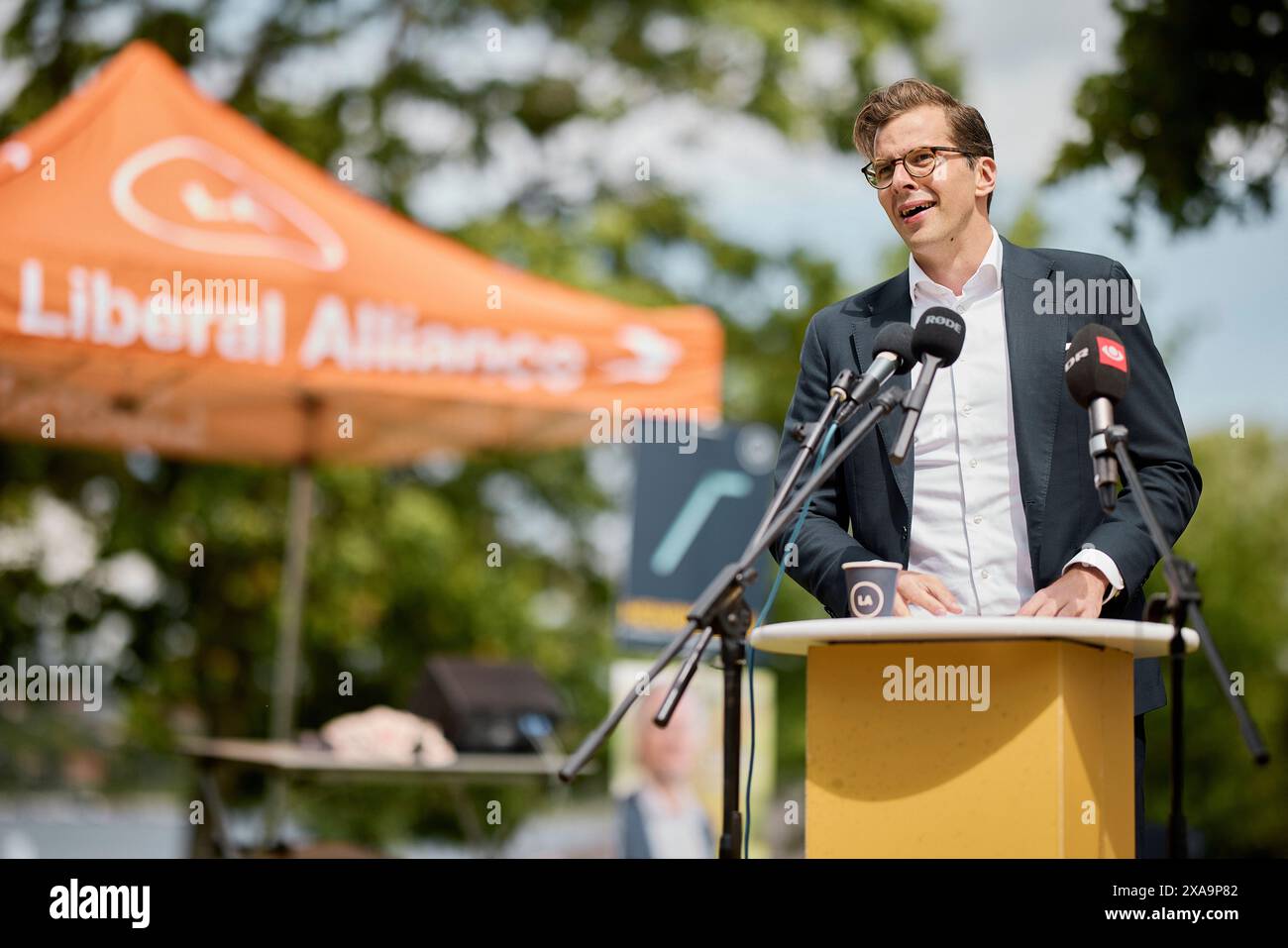 Skanderborg, Danimarca. 5 giugno 2024. Il leader dell'opposizione, Alex Vanopslagh, leader del partito dell'Alleanza Liberale, parla alla riunione della Costituzione nel parco cittadino di Skanderborg, mercoledì 5 giugno 2024 Credit: Ritzau/Alamy Live News Foto Stock