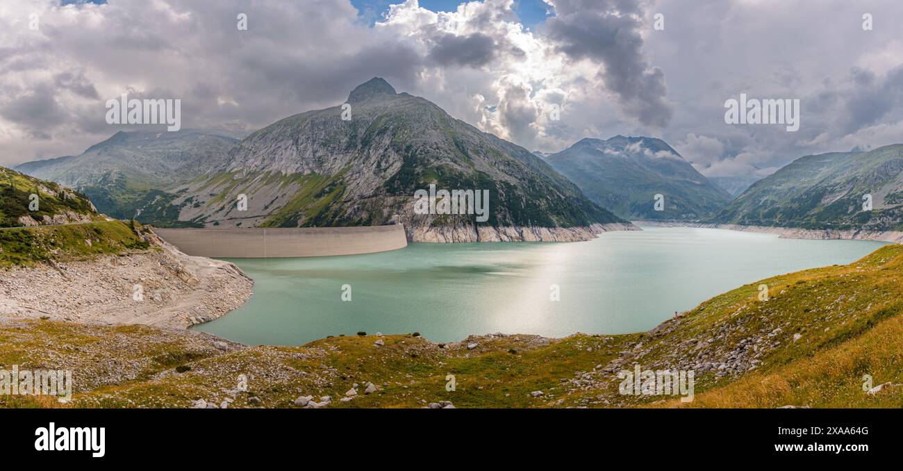 Vista panoramica della diga del lago di Kölnbrein, valle di Malta, Austria Foto Stock