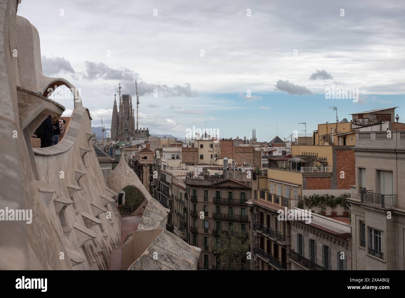 Una statua all'interno del tetto di una cattedrale Foto Stock