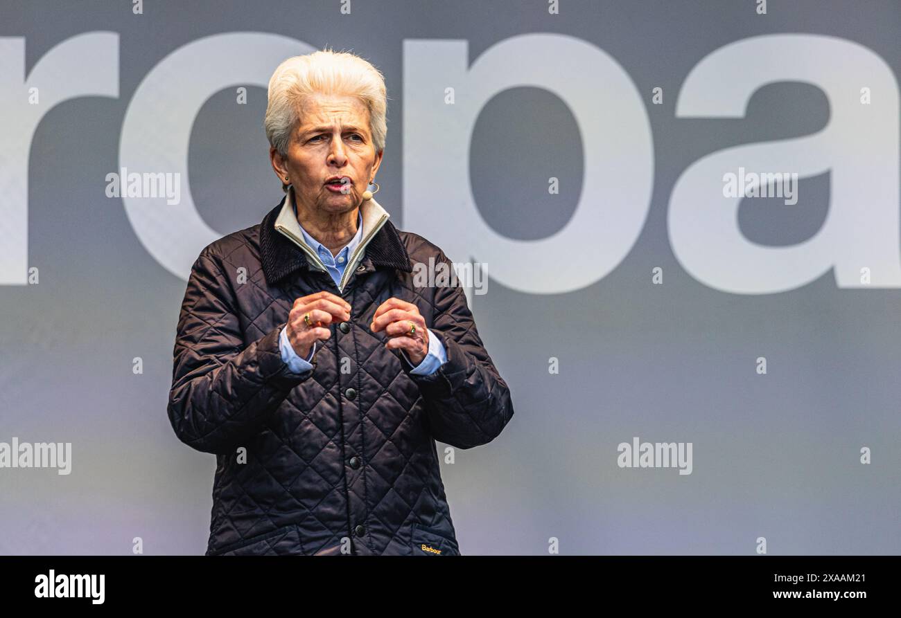 Stoccarda, Germania, 3 giugno 2024: La candidata principale del Partito Liberale Democratico (FDP) Marie-Agnes Strack-Zimmermann durante la sua apparizione elettorale il Foto Stock