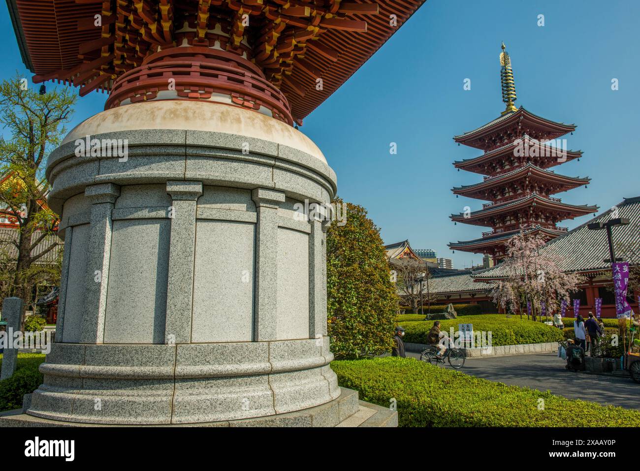 Pagoda nel tempio senso-ji, Asakusa, Tokyo, Honshu, Giappone, Asia Foto Stock