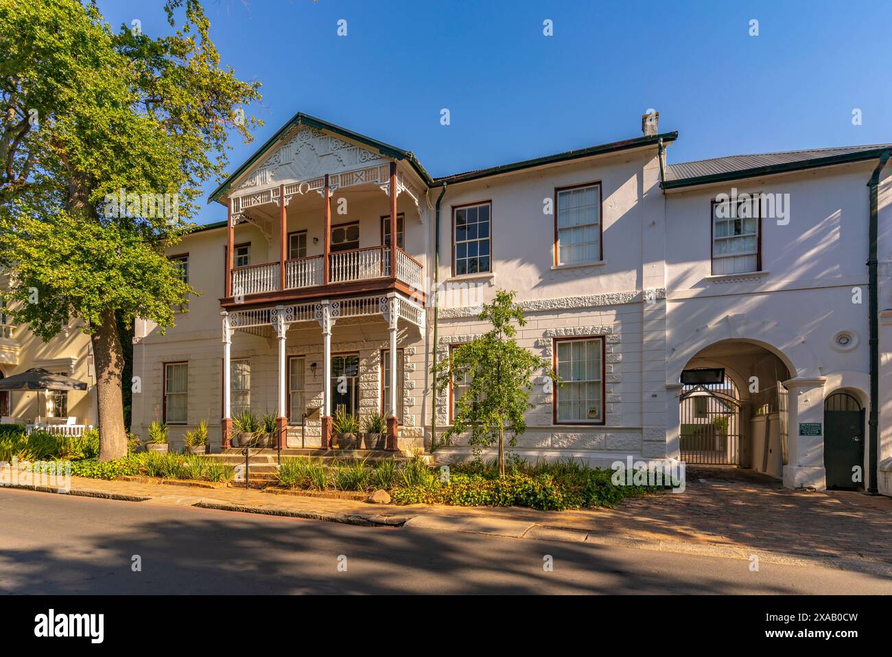 Vista dell'architettura imbiancata, Stellenbosch Central, Stellenbosch, Western Cape, Sud Africa, Africa Foto Stock