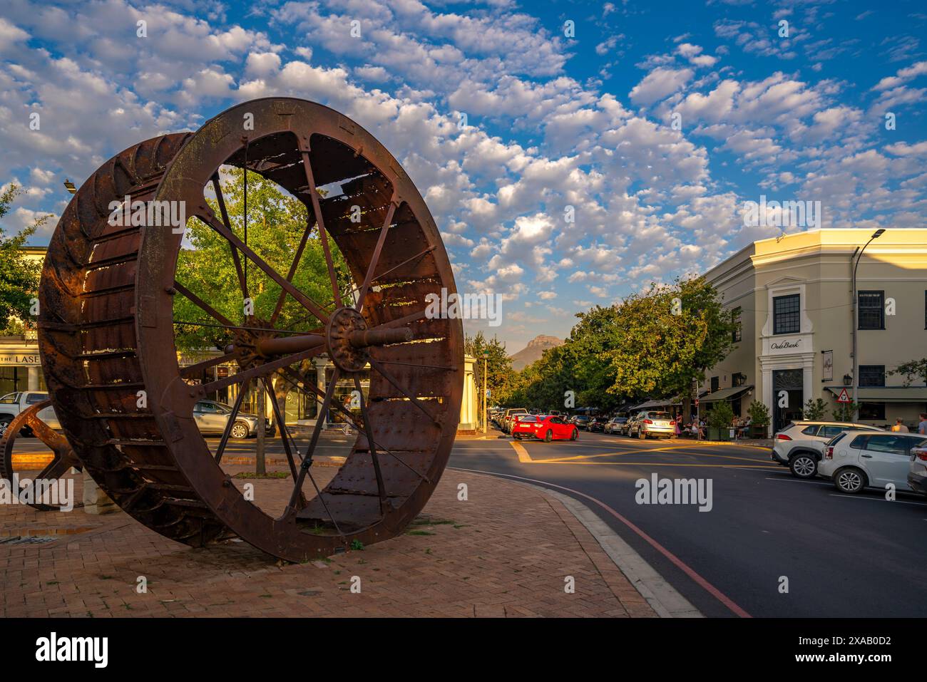 Veduta del Mill Stream Monument, Stellenbosch Central, Stellenbosch, Western Cape, Sud Africa, Africa Foto Stock
