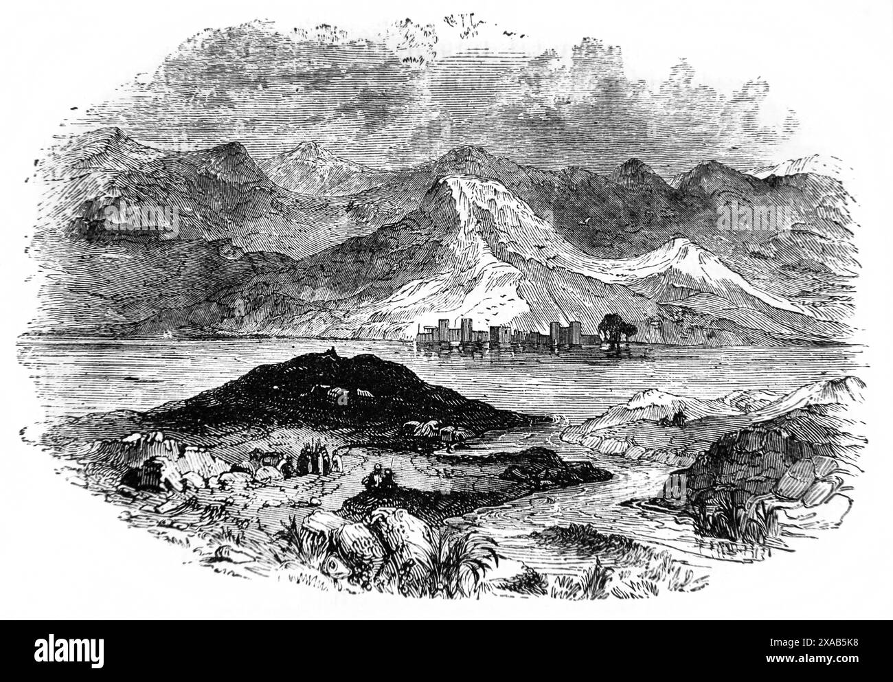 Incisione in legno del fiume Giordano che lascia il lago di Galilea mostrando i ripidi luoghi di Gadara dall'antica Bibbia di famiglia illustrata del XIX secolo Foto Stock