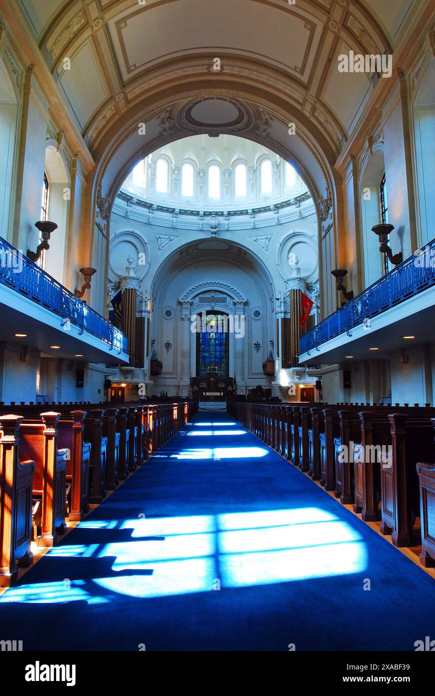 L'interno della Naval Academy Chapel della United States Naval Academy di Annapolis Maryland è stato progettato seguendo l'architettura classica delle chiese Foto Stock