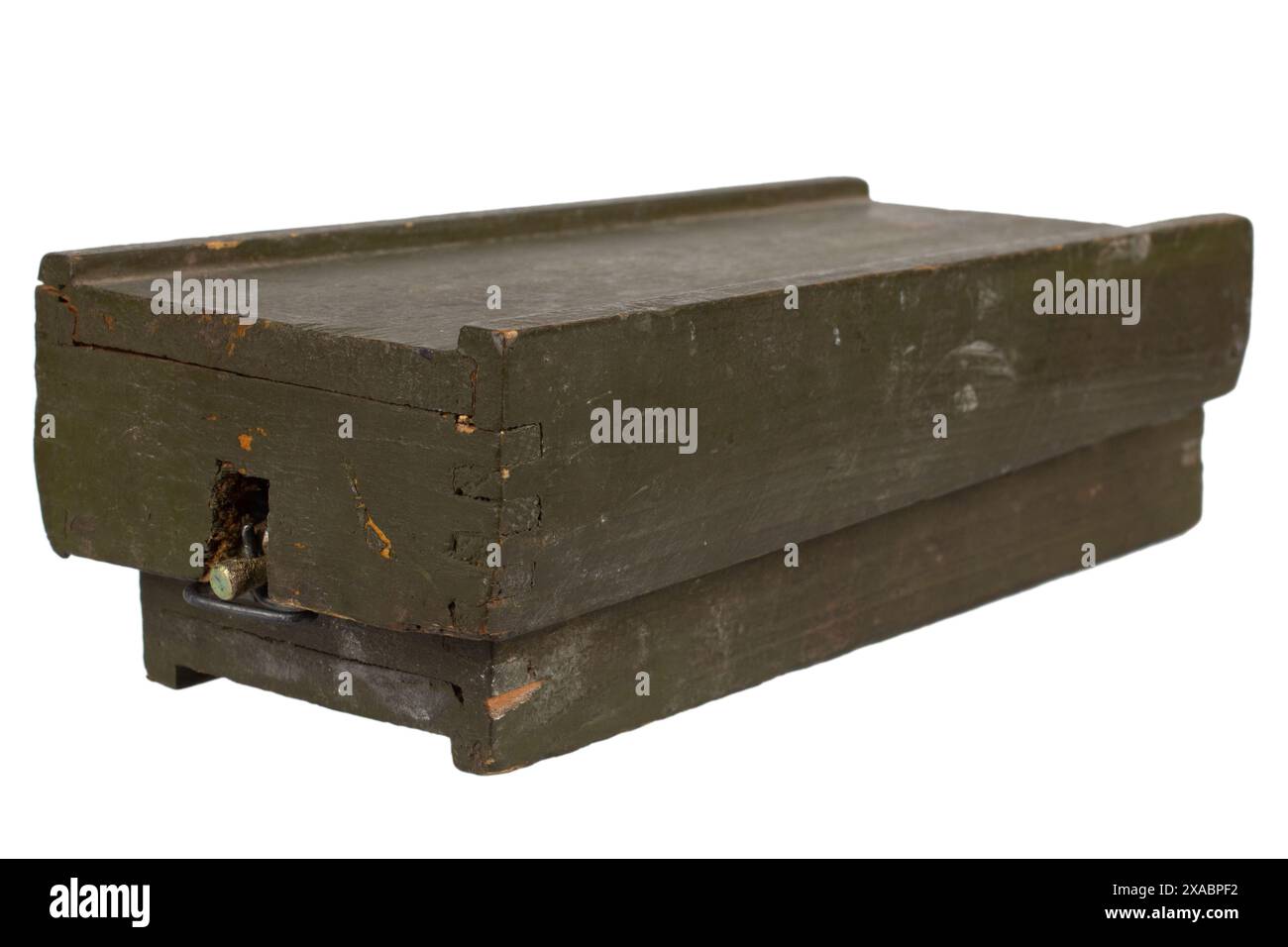 La miniera di terra primitiva PMD-6, PMD-7 e PMD-57 proveniente dall'Unione Sovietica. Isolato su sfondo bianco. Foto Stock