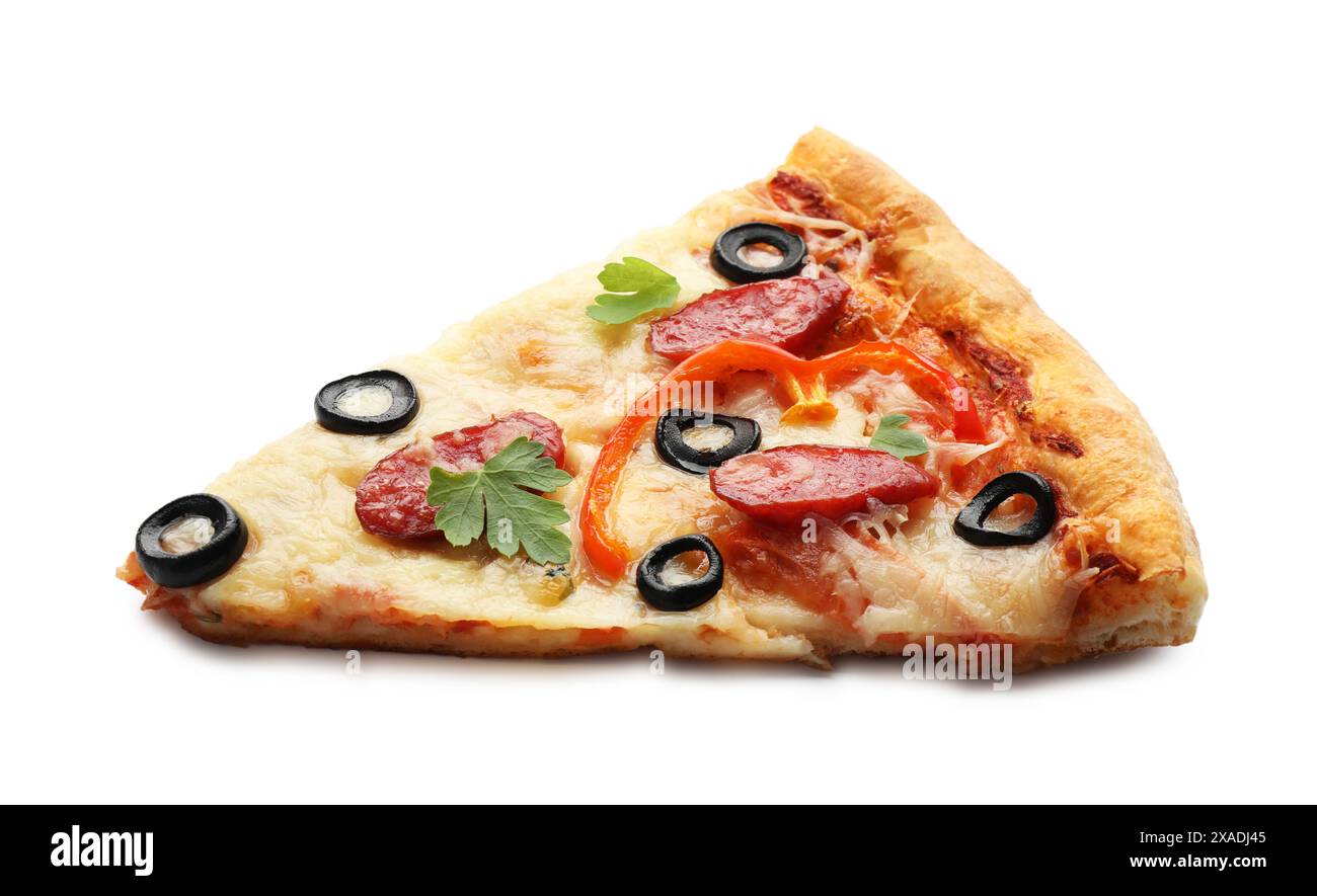 Pizza gustosa con salsicce affumicate secche, olive, pepe e prezzemolo isolati su bianco Foto Stock