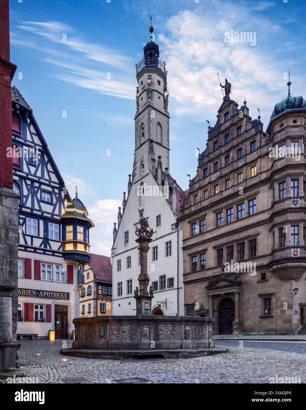 Fontana di San Giorgio a Rothenburg ob der Tauber Foto Stock