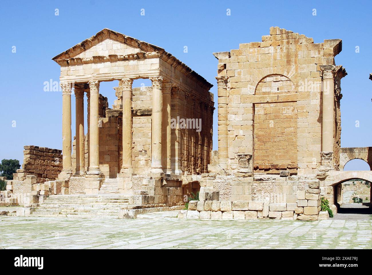 Templi sul Campidoglio, Sufetula Romana, Sbeitla, Governatorato di Kasserine, Tunisia Foto Stock