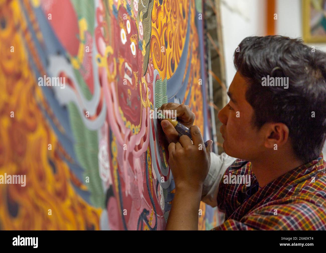 LhaZo arte di pittura di un thangka in Zorig Chosum, Chang Gewog, Thimphu, Bhutan Foto Stock