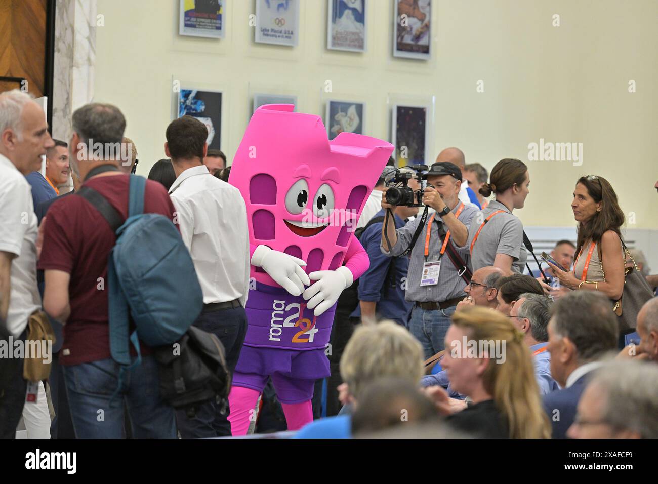 6 giugno 2024, sala d’Onore coni, Roma, Italia; Roma 2024 European Athletics Championships Official Press Conference; Euro2024 mascotte Foto Stock