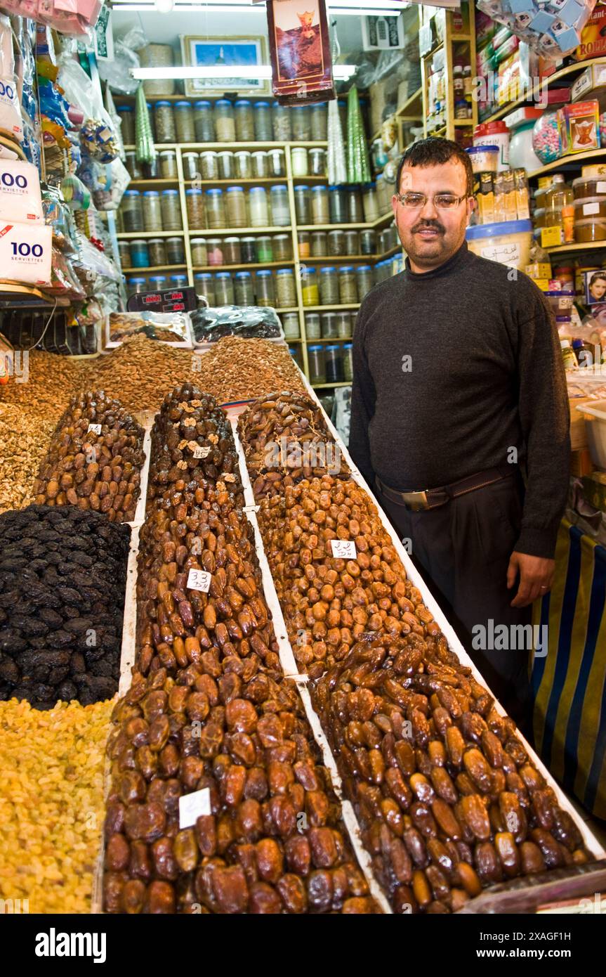 Gustosa date marocchino venduto in ogni mercato / bazaar in Marocco. Foto Stock