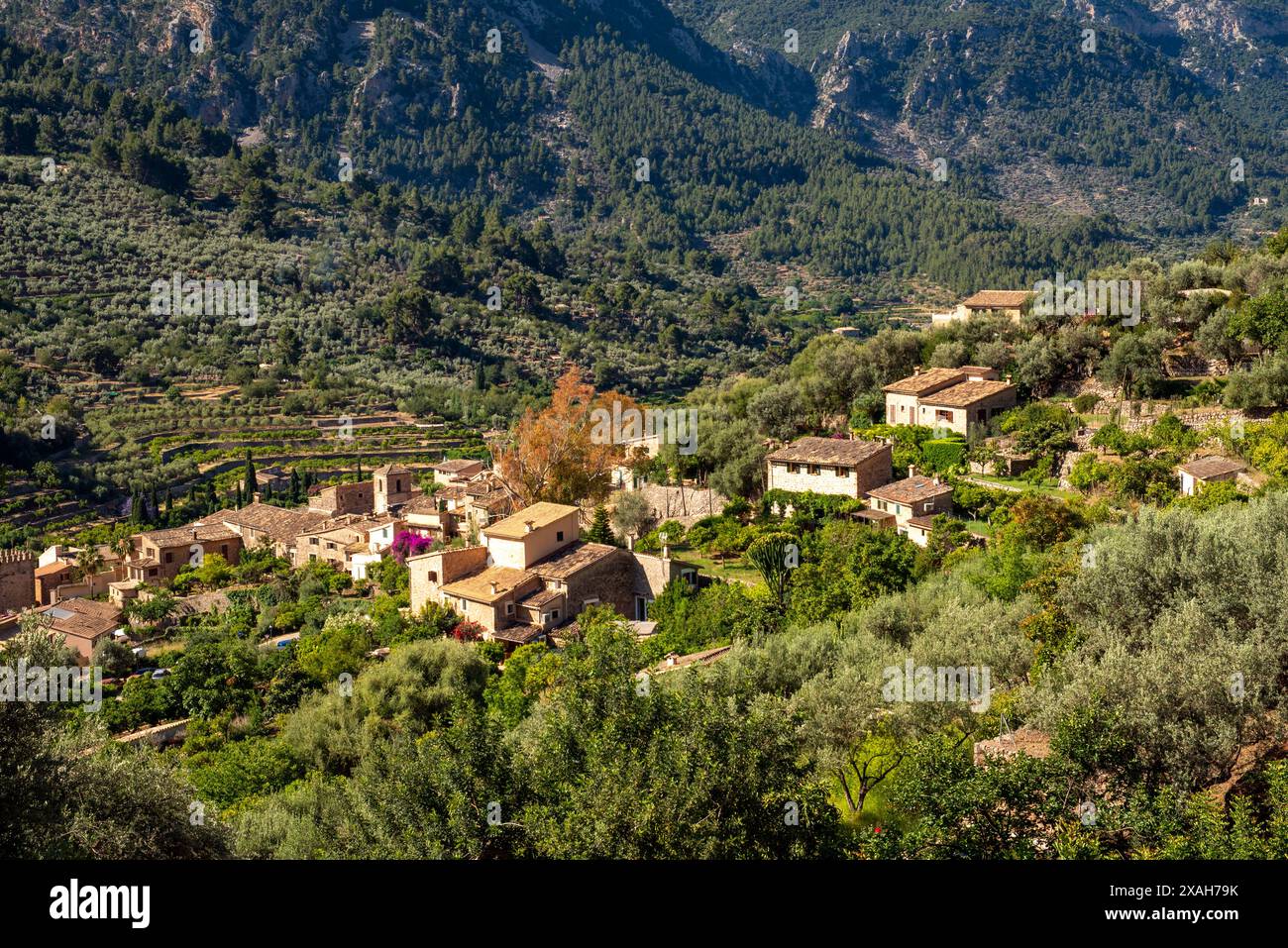 Fornalutx è un piccolo villaggio di case in pietra e uno dei più belli di Maiorca, Isole Baleari, Spagna Foto Stock