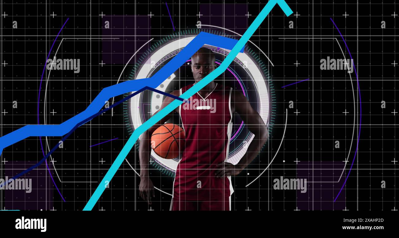 Grafici che si muovono sul ritratto di un giocatore afroamericano maschile di basket contro uno scanner rotondo Foto Stock
