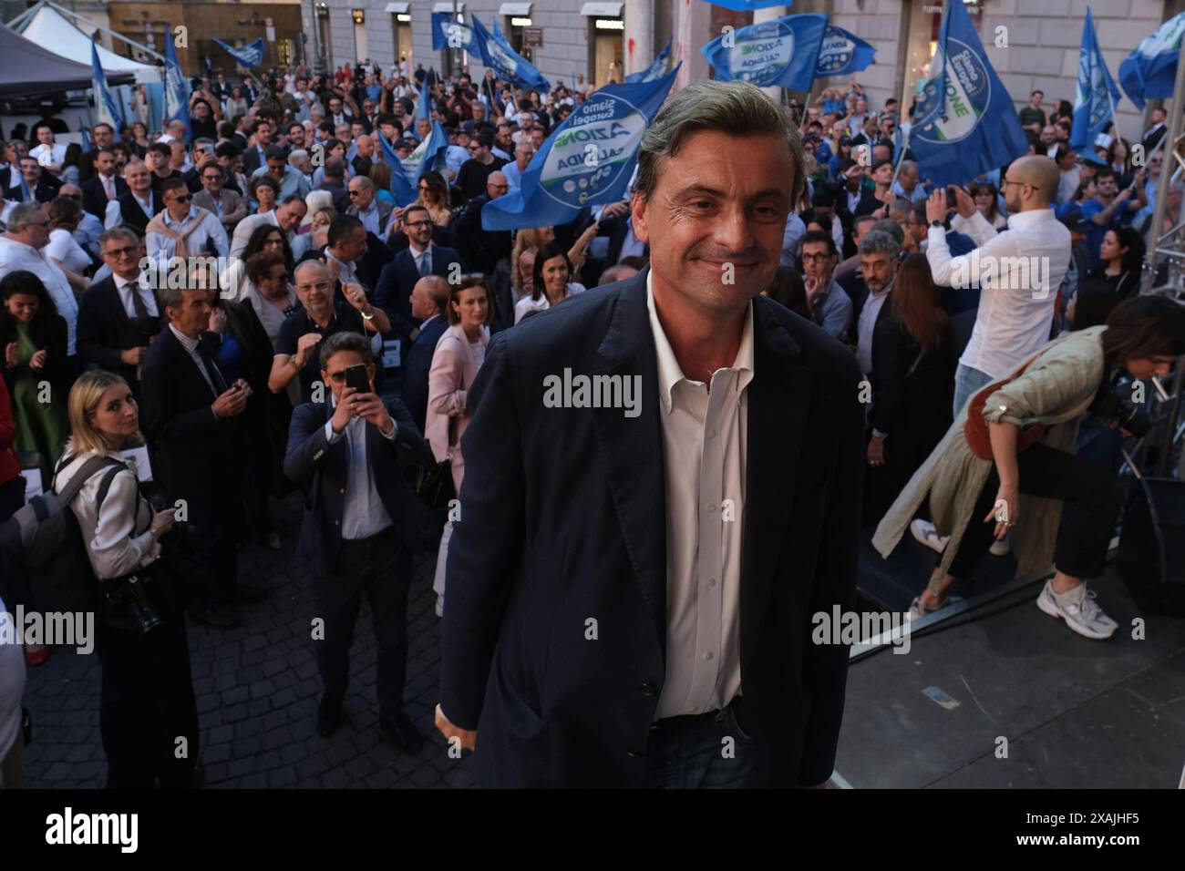 News - Carlo Calenda, chiude la campagna elettorale europea 2024 a Napoli Carlo Calenda leader del partito politico italiano azione chiude la campagna elettorale europea 2024 a Napoli Napoli Italia Copyright: XAntonioxBalascox/xLiveMediax LPN 1386815 Foto Stock