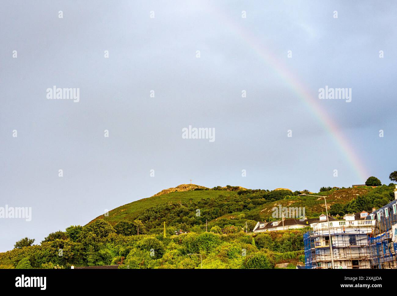 Arcobaleno sopra bray Foto Stock