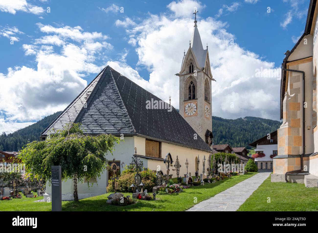 Austria, Serfaus-Fiss-Ladis, Serfaus, la chiesa parrocchiale Mariae Himmelfahrt Foto Stock