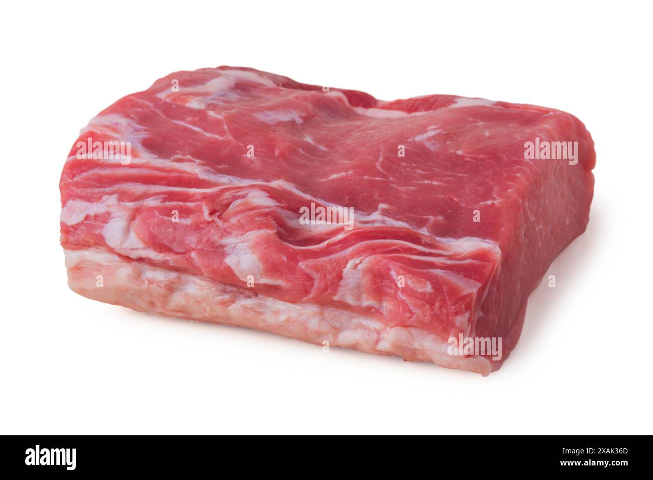Pezzo di filetto di maiale crudo isolato su sfondo bianco Foto Stock