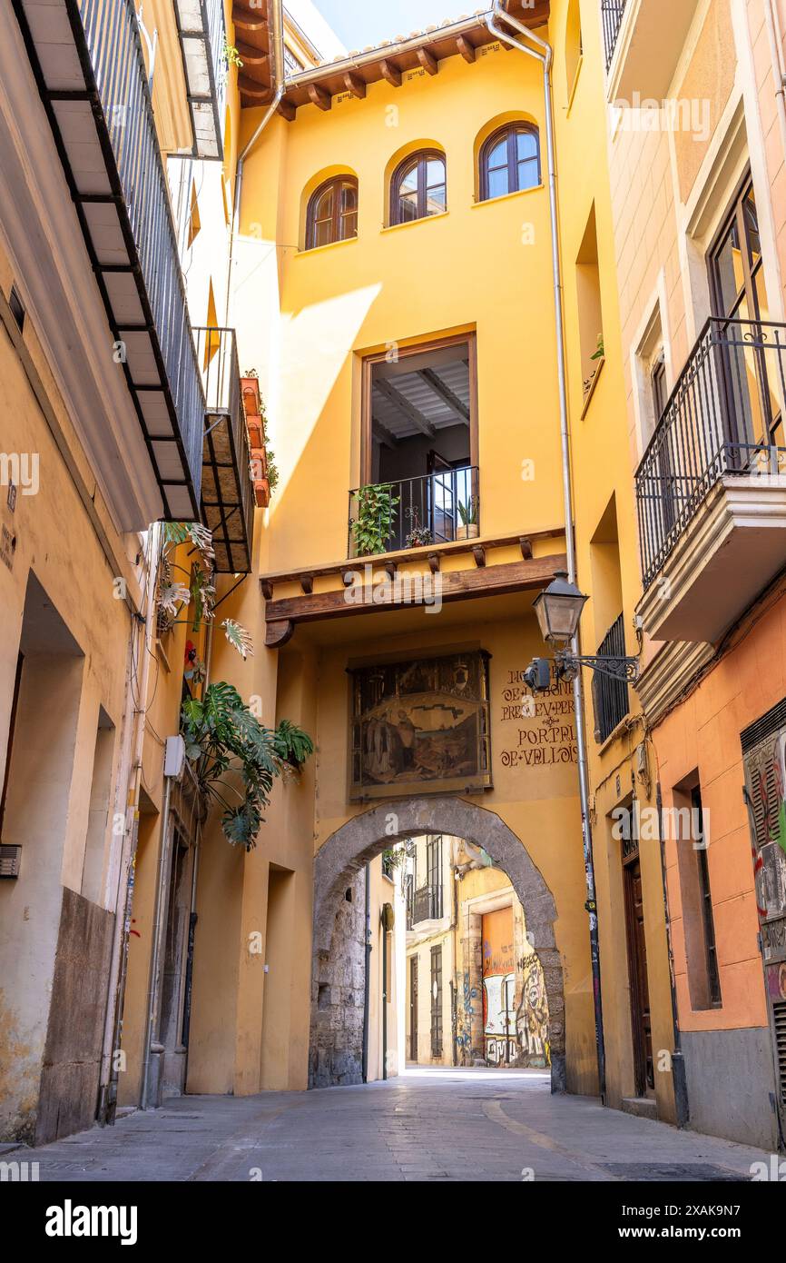 Europa, Spagna, Provincia di Valencia, Valencia, Ciutat Vella, porta storica Portal de Valldigna Foto Stock