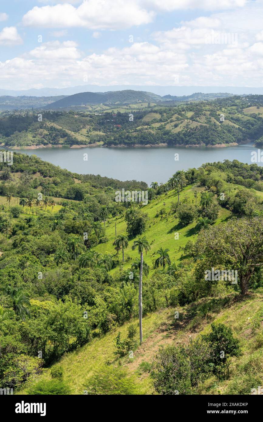 Nord America, Caraibi, grandi Antille, isola di Hispaniola, Repubblica Dominicana, provincia di Santiago, Baitoa, vista del bacino idrico presa de Taveras Foto Stock