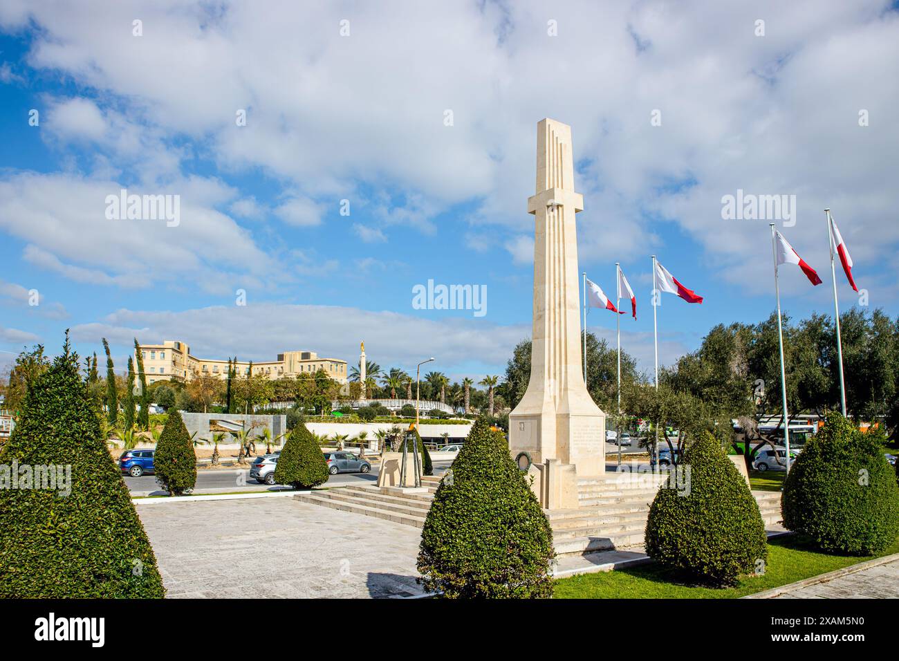 La Valletta, Malta-19FEB2023-The War Memorial, Monument tal-Gwerra è un obelisco commemorativo a Floriana, Malta. Foto Stock