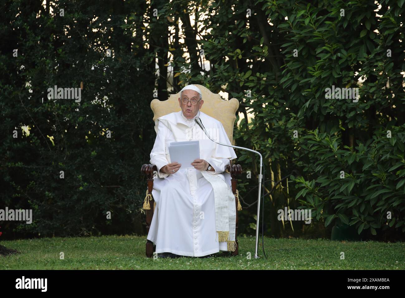 7 giugno 2024 - PAPA FRANCESCO durante la commemorazione dell'"Invocazione per la Pace" nella Landa Santa presso i Giardini Vaticani, Stato della città del Vaticano © EvandroInetti via ZUMA Wire (Credit Image: © Evandro Inetti/ZUMA Press Wire) SOLO USO EDITORIALE! Non per USO commerciale! Crediti: ZUMA Press, Inc./Alamy Live News Foto Stock