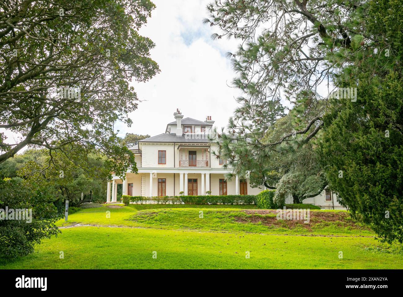 La Strickland House, nota anche come Carrara House, è un edificio storico ed ex casa convalescente nel parco nazionale del porto di Sydney, Vaucluse, sobborgo orientale di Sydney Foto Stock