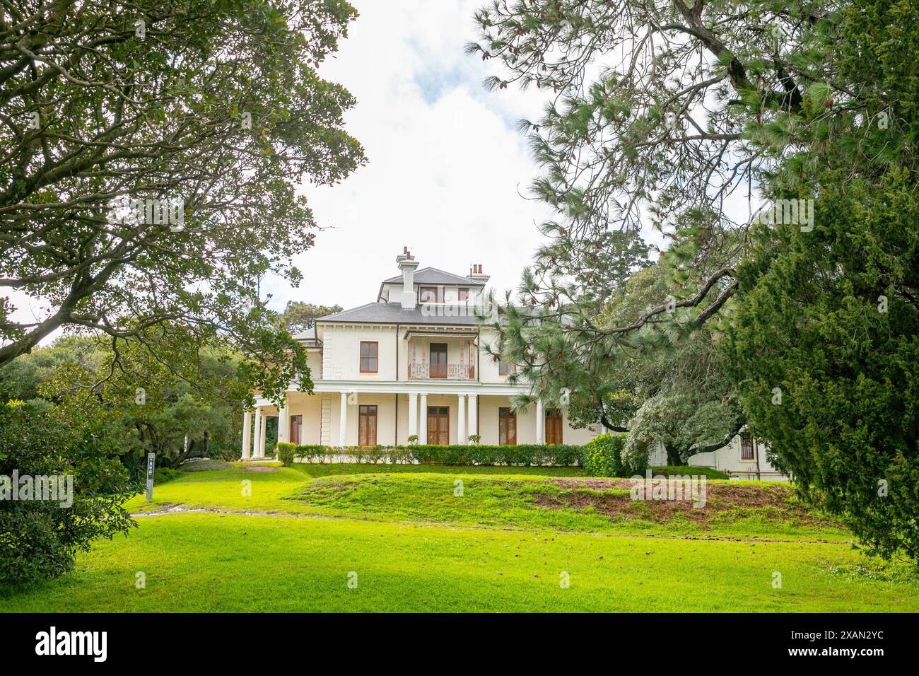 La Strickland House, nota anche come Carrara House, è un edificio storico ed ex casa convalescente nel parco nazionale del porto di Sydney, Vaucluse, sobborgo orientale di Sydney Foto Stock