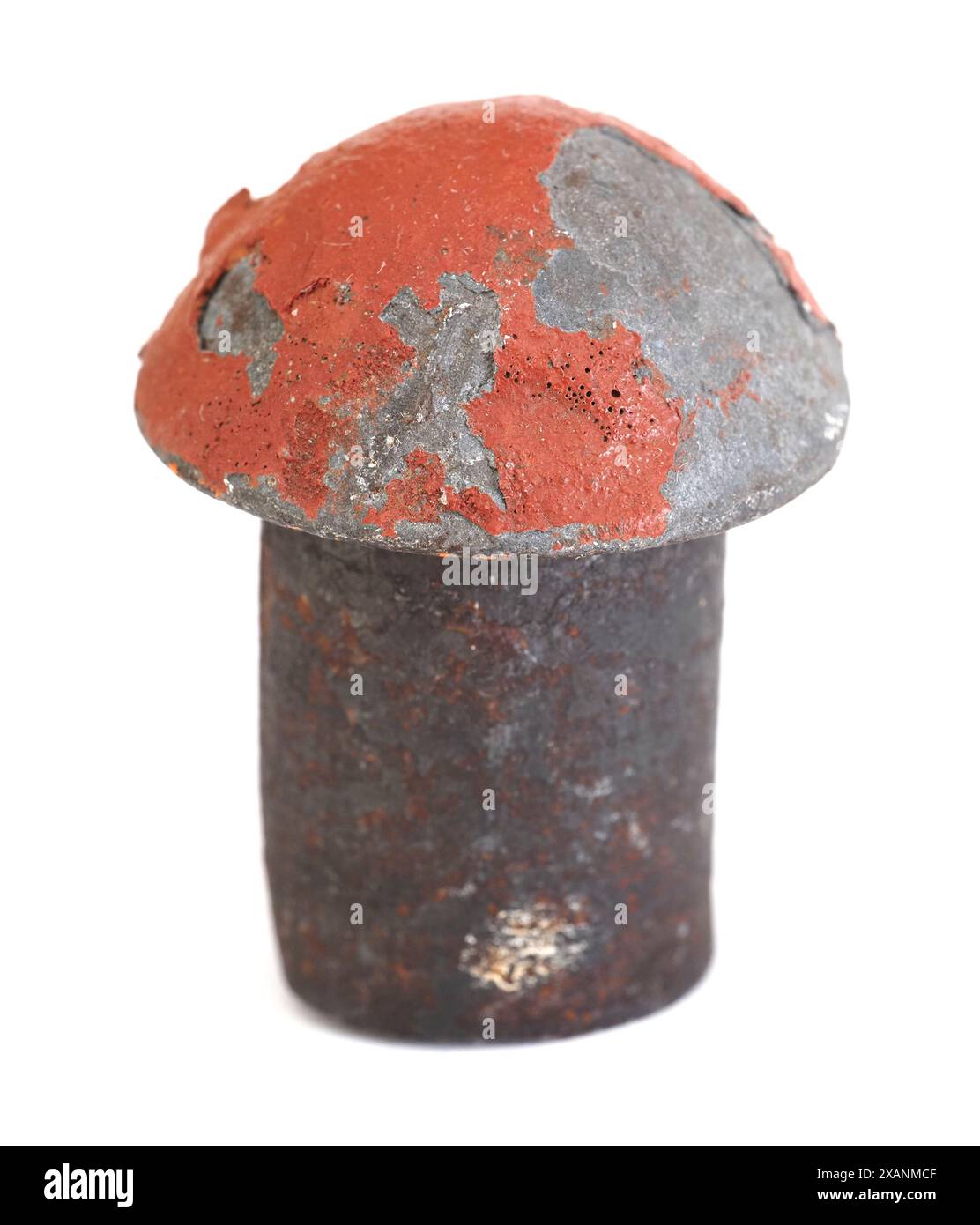 Rivetto rimosso dal Golden Gate Bridge di San Francisco, CALIFORNIA, durante i lavori di ristrutturazione eseguiti negli anni '80 o '90 - orig. Vernice "International Orange" Foto Stock