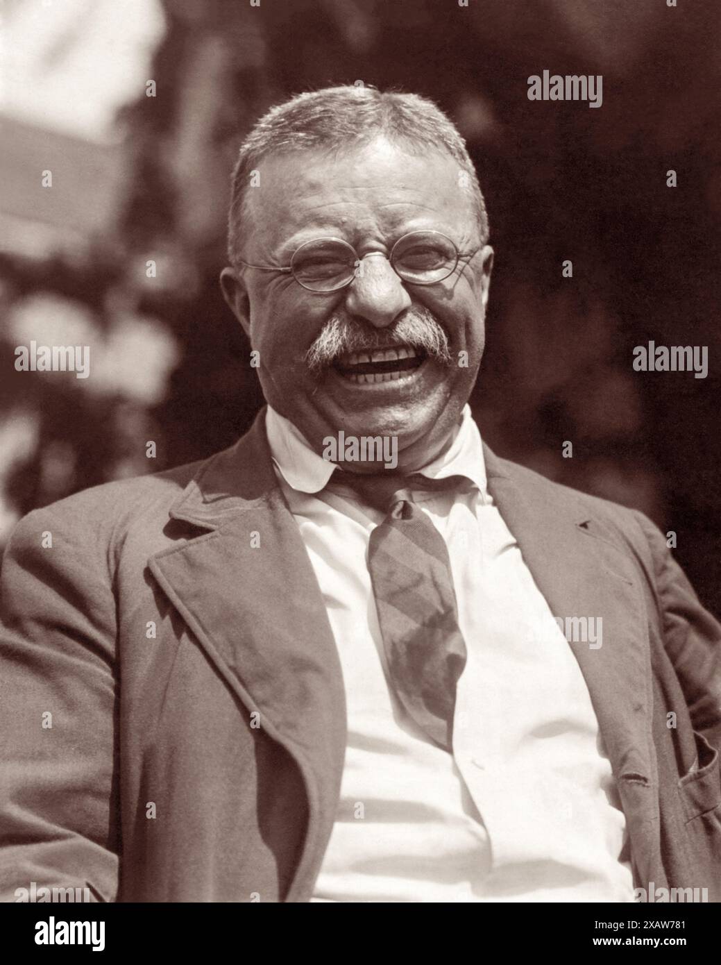 Il presidente degli Stati Uniti Theodore "Teddy" Roosevelt (1858-1919) ridendo il 17 giugno 1919. (USA) Foto Stock