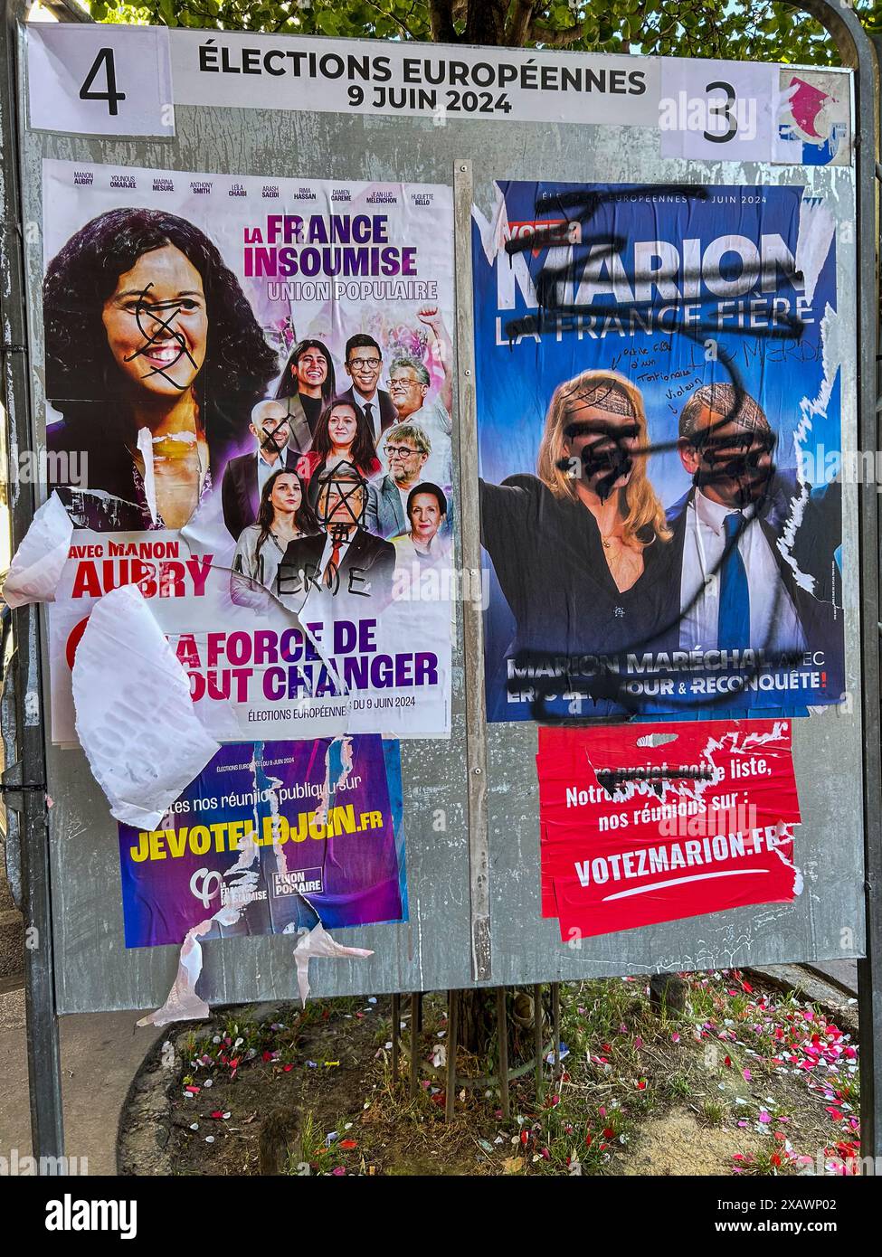 Parigi, Francia, manifesti elettorali europei in mostra su strada, partiti politici estremi di sinistra e di destra, LFI Foto Stock