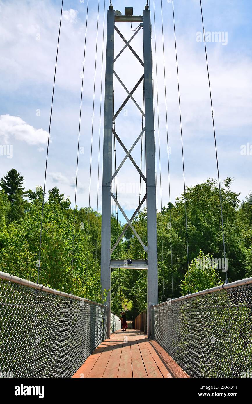 Ponte pedonale sospeso Parc de la Gorge de Coaticook lungo 169 metri Quebec Foto Stock