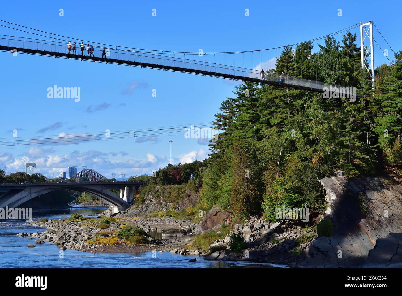 Ponte pedonale sospeso Parc des Chutes de la Chaudiere, lungo 113 metri, Quebec Foto Stock