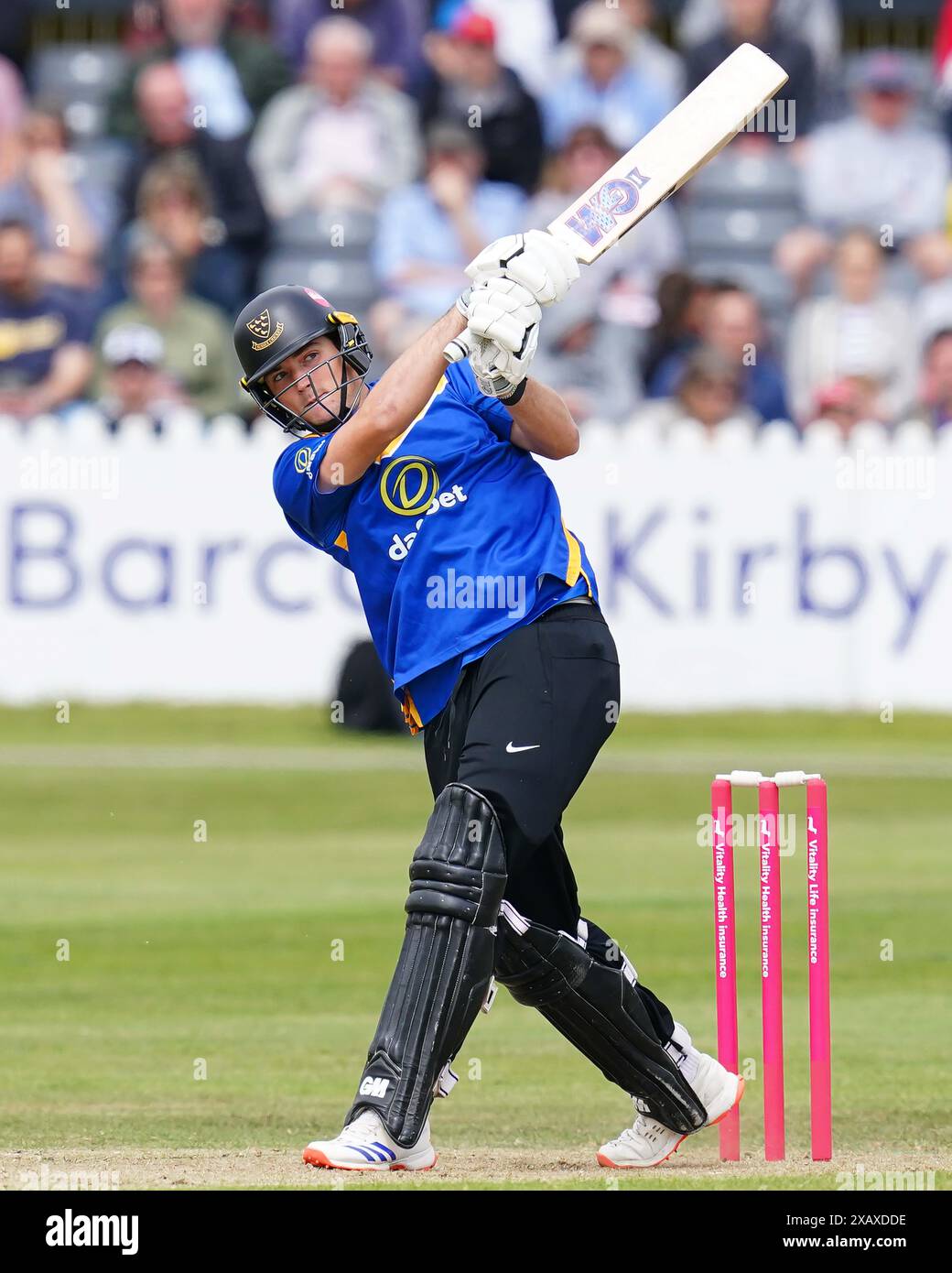 Bristol, Regno Unito, 9 giugno 2024. James Coles del Sussex ha battuto durante il Vitality Blast match T20 tra Gloucestershire e Sussex Sharks. Crediti: Robbie Stephenson/Gloucestershire Cricket/Alamy Live News Foto Stock