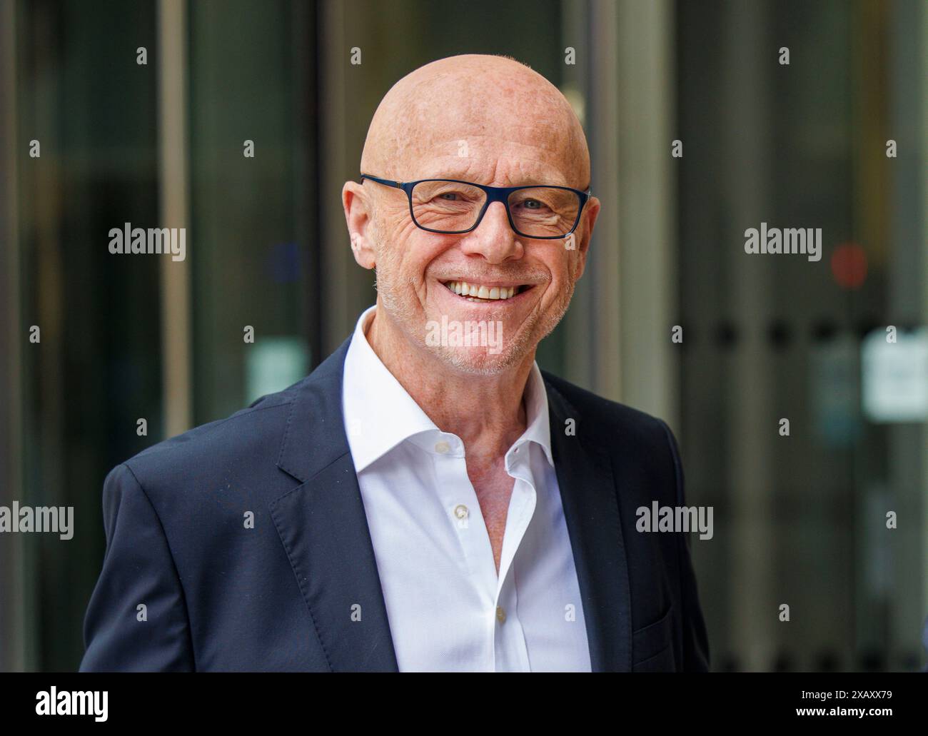 Londra, Regno Unito. 9 giugno 2024. Un uomo d'affari miliardario, John Caudwell, alla BBC per domenica con Laura Kuenssberg. Lui che ha fondato l'ormai defunto rivenditore di telefoni cellulari telefoni 4u. Investe anche nella moda, proprietà e altre industrie, e presiede anche Caudwell LymeCo, promuovendo le credenze croniche della malattia di Lyme nel Regno Unito. Crediti: Mark Thomas/Alamy Live News Foto Stock