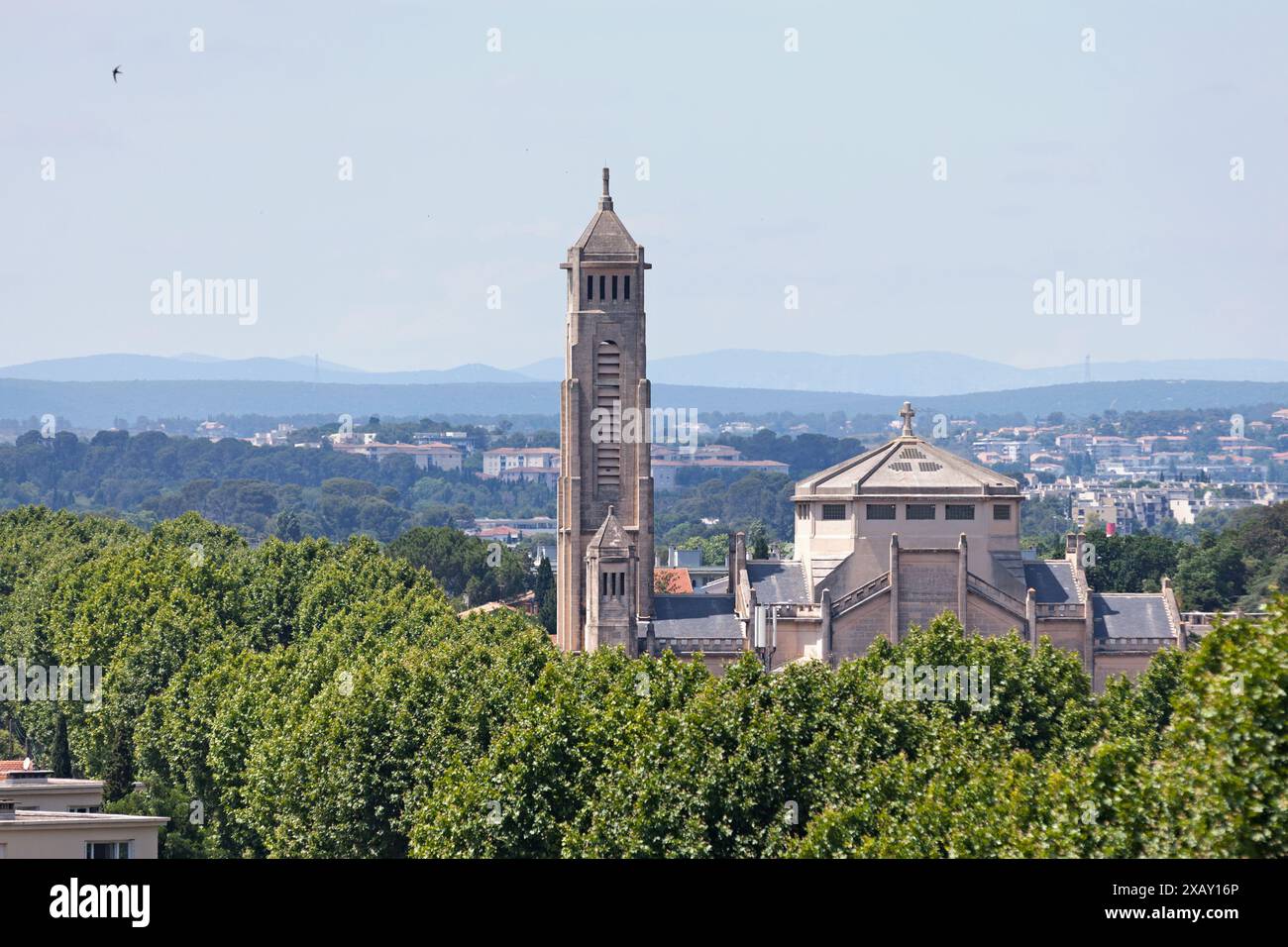 Vista dalla Promenade du Peyrou dell'Église Sainte-Thérèse a Montpellier. Foto Stock