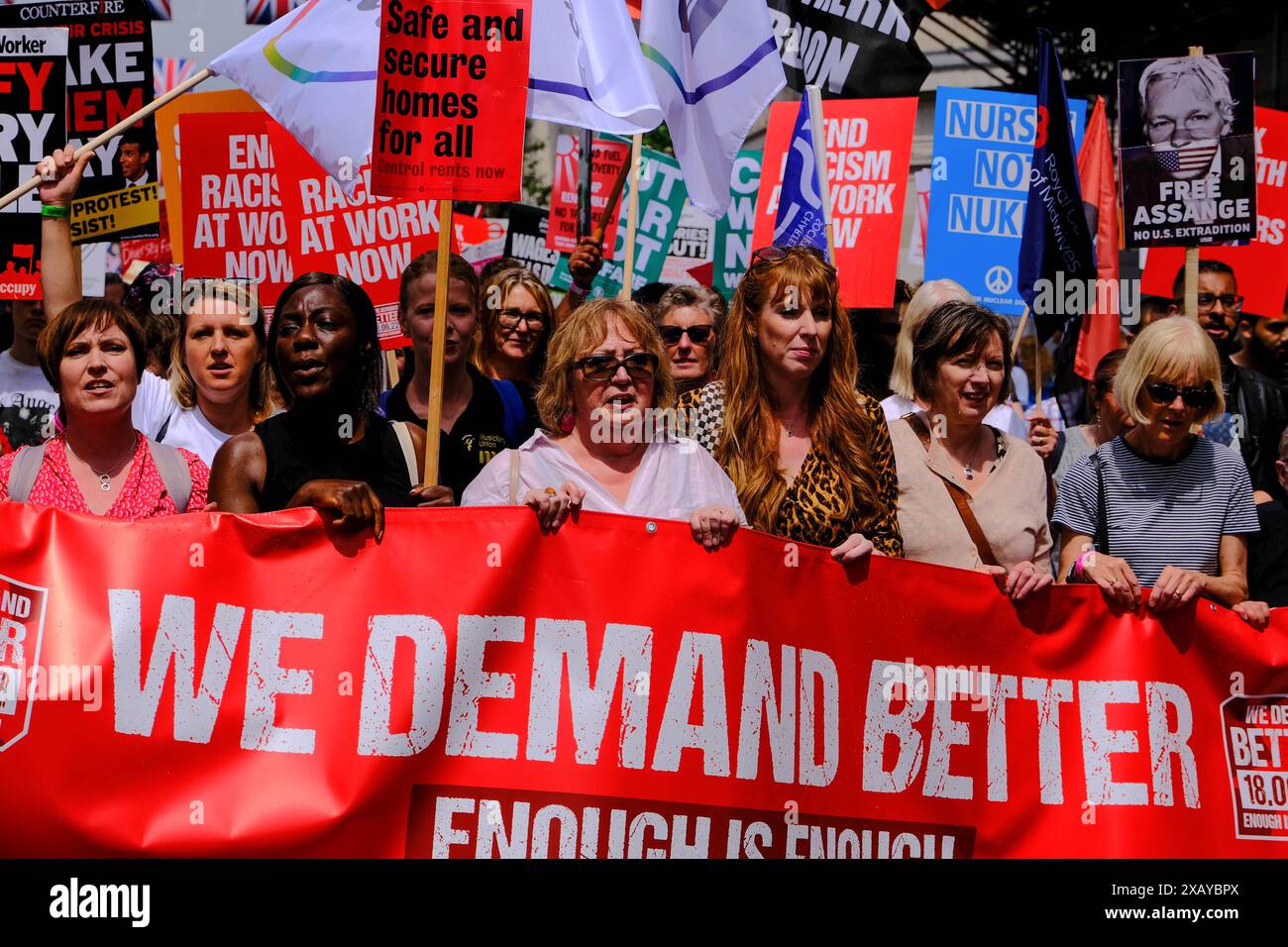 Londra, Regno Unito. 18 giugno 2022. Angela Rayner marcia con i sostenitori del Partito Laburista al Regno Unito ha bisogno di una protesta Payrise. Marchio di credito Lear/Alamy Foto Stock