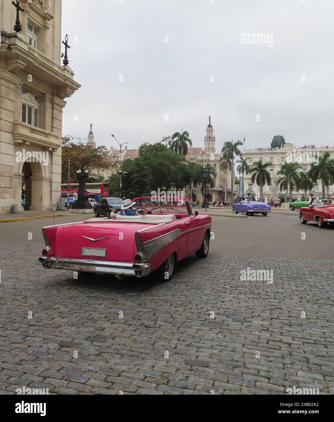Auto d'epoca per le strade di l'Avana, Cuba Foto Stock