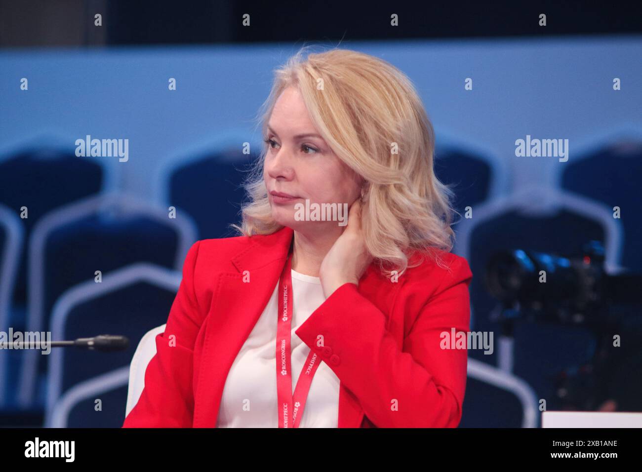 San Pietroburgo, Russia. 7 giugno 2024. Natalya Tretyak, Direttore generale di Prosveshcheniye, partecipa a una sessione su Global vs Local: Come promuovere un prodotto creativo basato sulla propria identità nell'ambito del Forum economico Internazionale di San Pietroburgo 2024 (Credit Image: © Maksim Konstantinov/SOPA Images via ZUMA Press Wire) SOLO PER USO EDITORIALE! Non per USO commerciale! Foto Stock