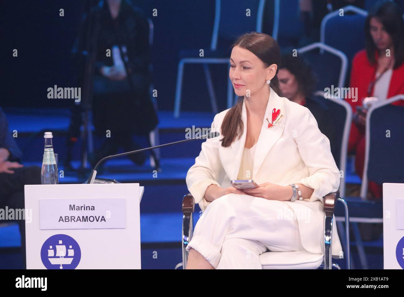 San Pietroburgo, Russia. 7 giugno 2024. Marina Abramova, Presidente, Creative Economy, partecipa a una sessione su Global vs Local: Come promuovere un prodotto creativo basato sulla propria identità nell'ambito del Forum economico Internazionale di San Pietroburgo 2024 (SPIEF 2024). (Foto di Maksim Konstantinov/SOPA Images/Sipa USA) credito: SIPA USA/Alamy Live News Foto Stock