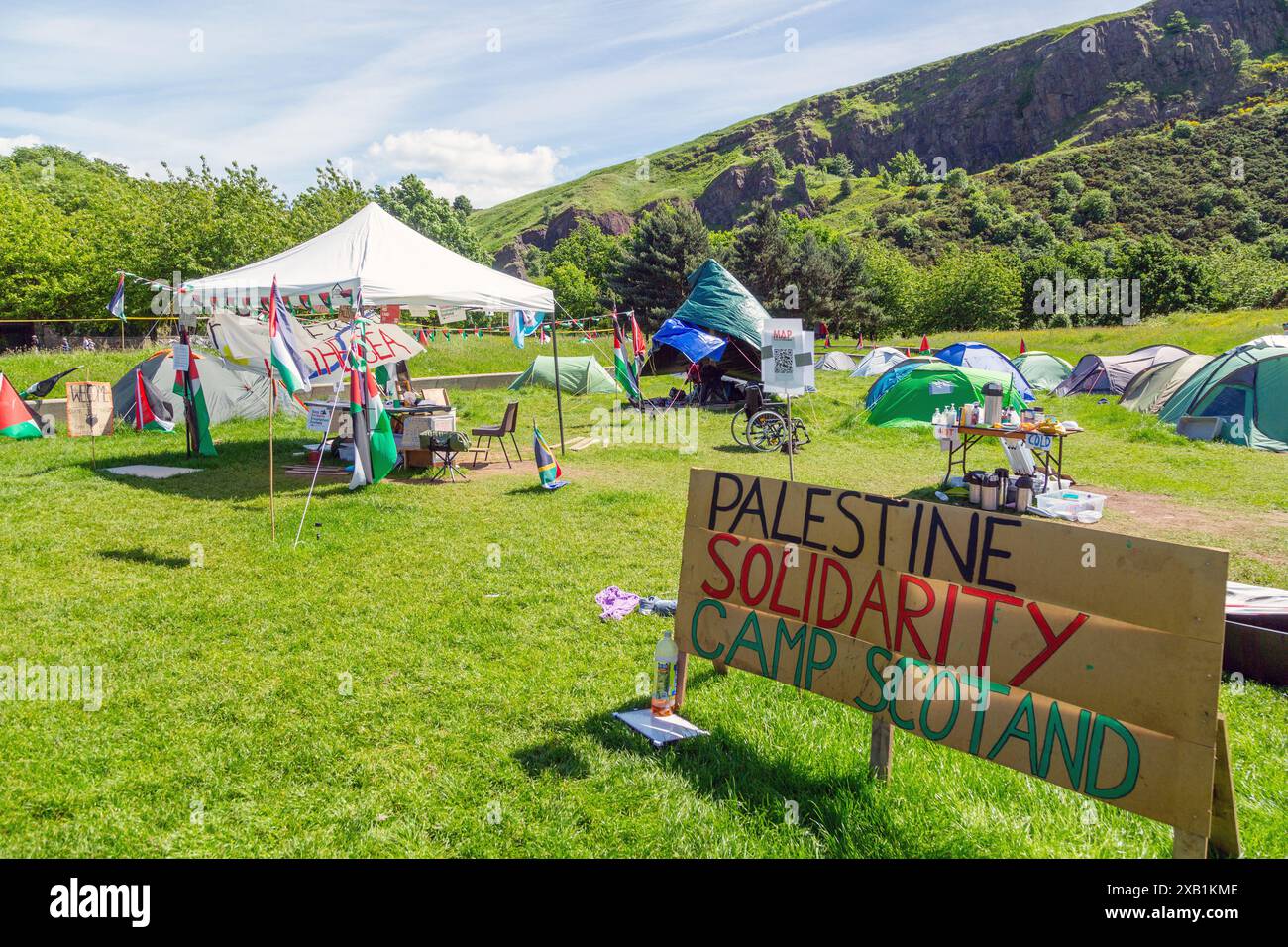 Campo di solidarietà palestinese al di fuori del Parlamento scozzese Foto Stock